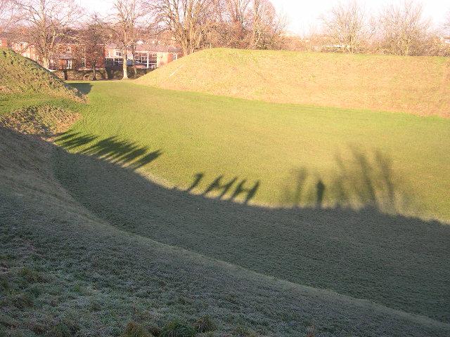 Harvey Mudd College shadow, Mambury Ring, 2009